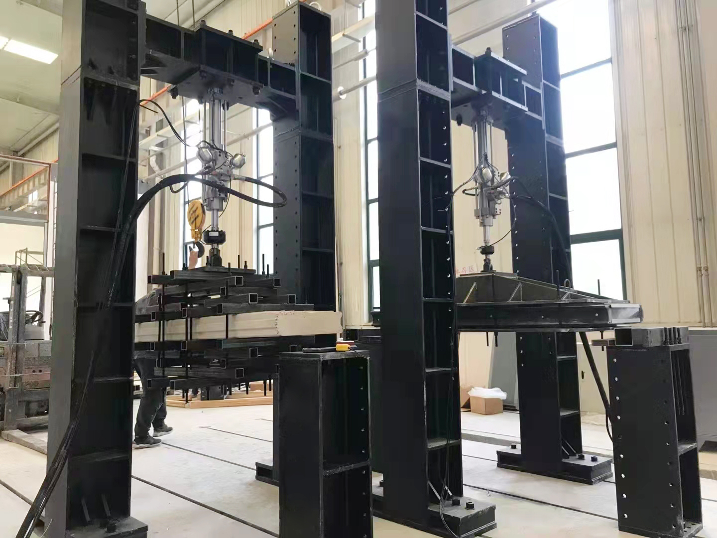 结构修建质料疲劳试验_电液伺服新闻万能试验机_复合质料力学性能测试仪_疲劳试验机制造商_Z6尊龙凯时